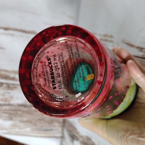 Starbucks Summer 2022 Floral Strawberry 18‎ oz Cold Cup - Picture 8 of 8